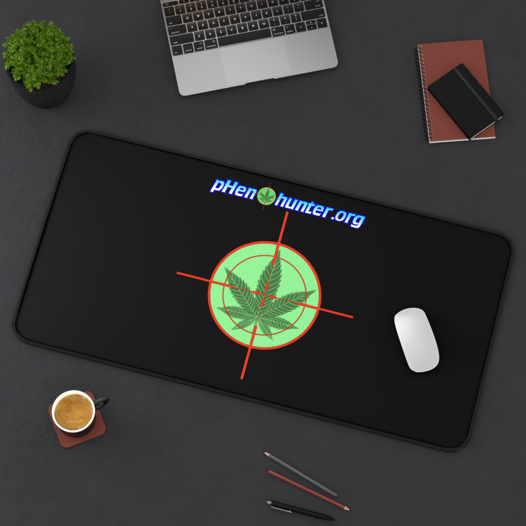 pH OG Target Desk Mat